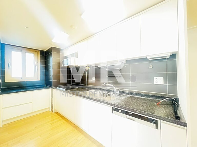 Shinchon Highrise_Kitchen