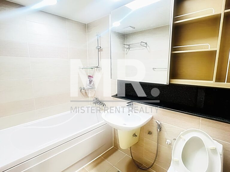 Shinchon Highrise_Bathroom