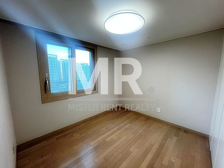 Shinchon Highrise_3rd Bedroom