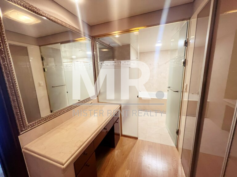 Yongsan St. High-Rise IMG_5459